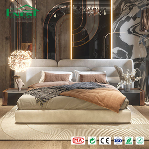 Juego de Dormitorio Principal para Villa de Lujo, Diseño Italiano Moderno, Cama King Size Tapizada en Tela, para Proyectos de Villas de Alta Gama - Product Image 1