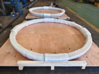 Pignon et couronne d'engrenage forgés usinés CNC sur mesure, haute précision, fournisseur certifié ISO 9001 pour usines OEM