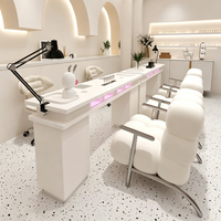 Meubles de salon de beauté modernes en promotion : table de manucure simple ou double en bois avec lampe à ongles