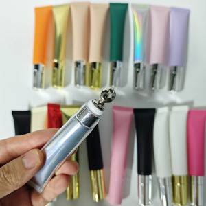 Maximizador de labios vegano con logotipo personalizado en stock y etiqueta privada - Product Image 4