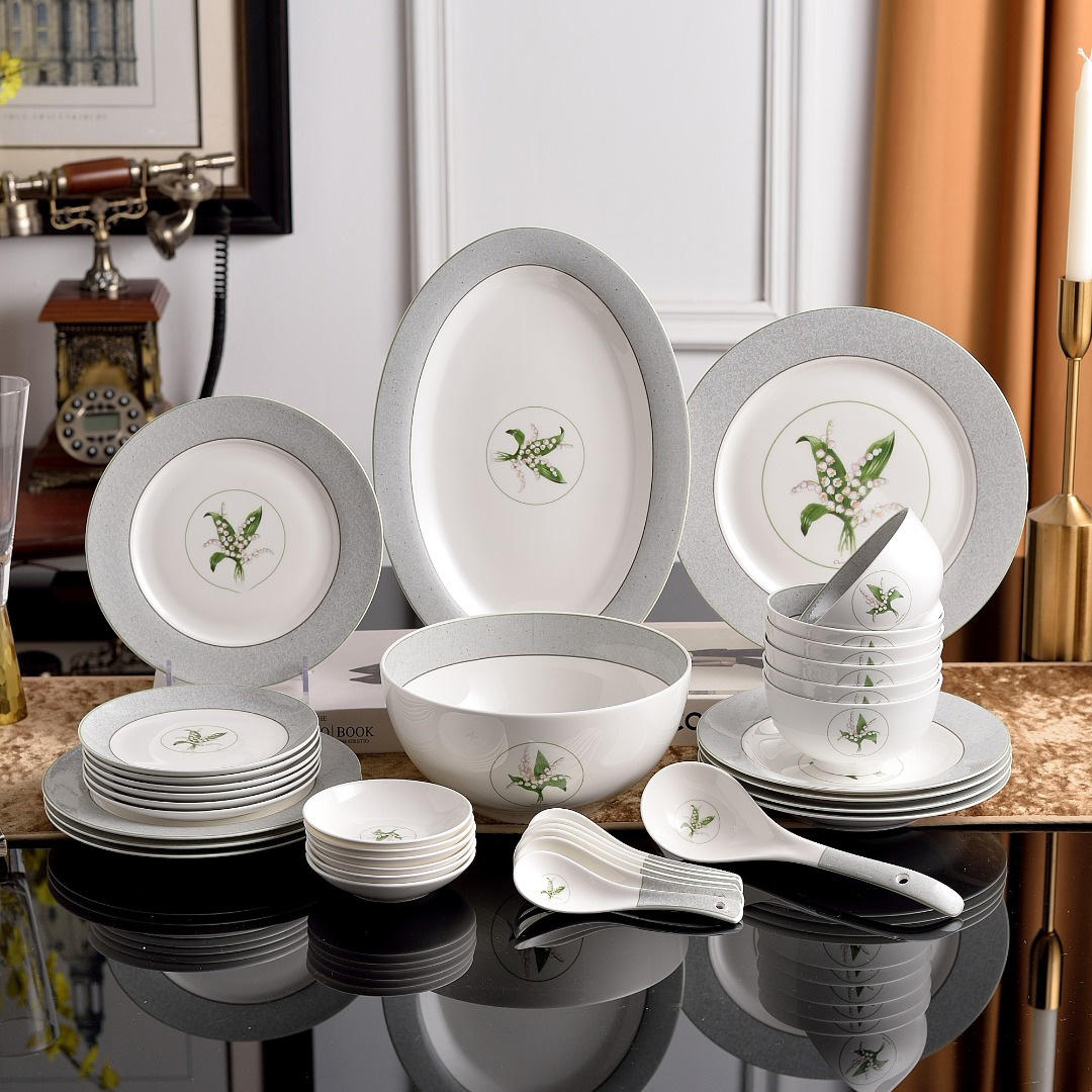 ชุดอาหารเย็น 32 ชิ้น