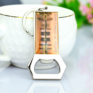 Giá Thấp Bán Buôn New Tùy Chỉnh Ánh Sáng Thuận Tiện Mở Chai Keychain Với Ảnh Tùy Chỉnh Riêng - Product Image 2