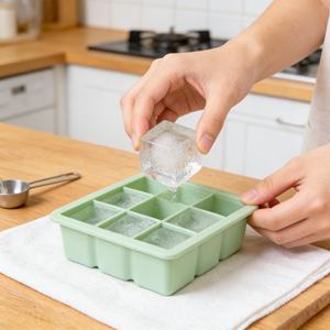 Molde de Silicona Cuadrado para Cubitos de Hielo, 6 Cavidades, Personalizable al por Mayor, Bandeja de Silicona Reutilizable de Grado Alimenticio - Product Image 4