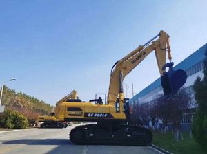 Excavatrice minière Shantui SE800LC de 80 tonnes, pelle sur chenilles robuste, moteur Cummins QSK19, hydraulique Kawasaki, une puissance de production redoutable - Product Image 2