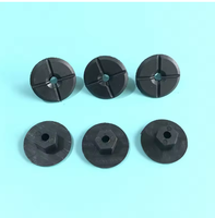 Nouveaux clips de fixation en plastique noir à trou hexagonal, base disque, pour panneau de porte intérieur automobile, fixation en nylon, anti-âge