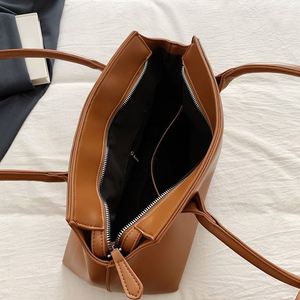 Mivor New Classic Fashion Custom Logo Waterproof PU Leather Large Capacity <b>Beach</b> Daily Use Women's Shoulder Zipper Polyester - Product Image 6