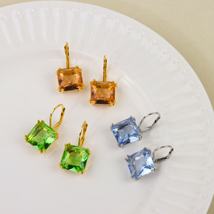 Phụ Nữ Quá Khổ Vuông Zircon Bông Tai Cao cấp Pha Lê Studs Hợp Thời Trang Đa Năng Ánh Sáng Đồ Trang Sức Sang Trọng - Product Image 1