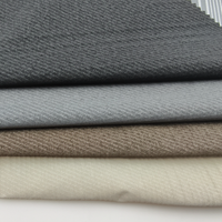 Tissu en Pongee Tricoté Effet Cuir Imperméable et Coupe-Vent avec Monogramme, Tissu pour Veste en Taffetas Enduit PU Artificiel 135GSM – Vente en Gros