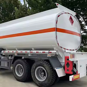 Camiones Cisterna SINOTRUK HOWO, Camión Cisterna 6*4, Tanques Móviles de Distribución de Combustible de 20000L - Product Image 4