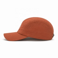 Gorra de Running de 5 Paneles con Detalles Reflectantes, Tejido Transpirable para Exteriores, Ajuste con Cordón Elástico, Marca Privada