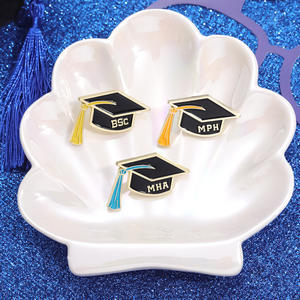 Novedad de 2024, alfileres de esmalte suave de aleación chapada en oro para manualidades de Metal ecológicas personalizadas, nuevos alfileres de graduación de flores para <span class=keywords><strong>colegas</strong></span> - Product Image 5