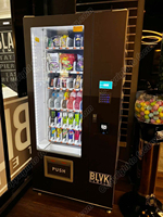 Distributeur automatique de boissons et de collations Slim Combo avec support réfrigéré, paiement en espèces et par carte