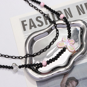 Cadena de cintura acrílica de doble capa con cuentas de mariposa para mujer, estilo hip hop, cuentas rosas y negras, cadena corporal de moda para uso diario. - Product Image 4