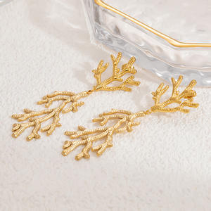 Pendientes de Estilo Europeo Americano con Temática Marina, Acero Inoxidable Chapado en Oro de 18K, Estrella de Mar, Concha, Perla, Coral, para Mujer - Product Image 3