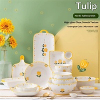 Service de table en céramique japonaise avec motifs de tulipes au style frais, comprenant des bols à riz et des assiettes plates, passe au lave-vaisselle.