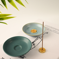 Brûleur d'encens chinois simple en céramique multicolore avec plateau rond et support en laiton en forme de lotus pour la décoration intérieure