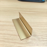 Profilé de carrelage en L en alliage d'aluminium pour protection des bords en céramique, design moderne, pour panneaux muraux 30x30, personnalisé par l'usine de Foshan