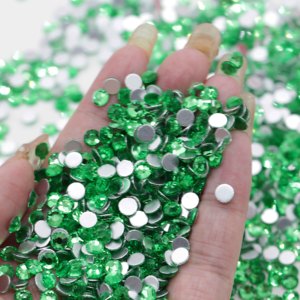 Xulin nueva llegada bosque Color diamantes de imitación Flatback Nail Art Rhinestone al por mayor - Product Image 1