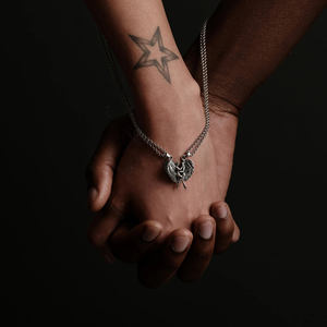 Collana con Ciondolo Angelo e Diavolo in Ottone Placcato Oro, Gioielli Personalizzati con Logo Gemnel - Product Image 5