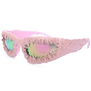 Эпоксидный клей ручной работы в стиле хип-хоп панк красочное покрытие Y2K праздничные солнцезащитные очки Uv400 Модные индивидуальные солнцезащитные очки кошачий глаз - Product Image 5