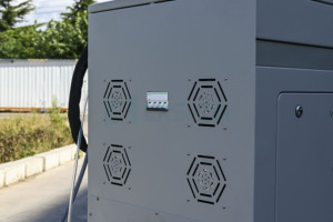 เครื่องเชื่อมเลเซอร์ 2000W ราคาโรงงาน เครื่องเชื่อมเลเซอร์แบบ 3in1 สำหรับงานแม่พิมพ์ เครื่องเชื่อมเลเซอร์สำหรับงานแม่พิมพ์ - Product Image 5