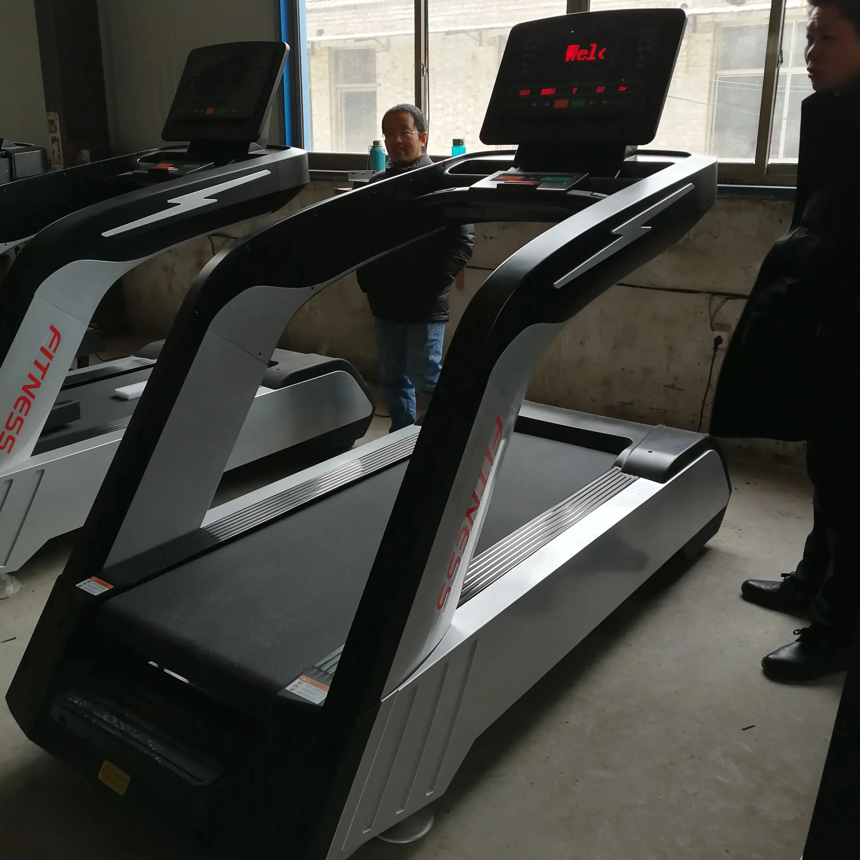 2024 New Commercial Treadmill With 3HP AC Motor Cardio Running Machine Motorized Curved Treadmill For Gym Equipment