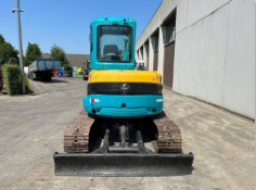 Excavatrice d'occasion KUBOTA d'origine japonaise, modèle KX155, faible nombre d'heures de travail, marque de premier plan, 155 avec flèche pivotante - Product Image 3