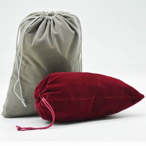 Sacs cadeaux en velours avec cordon de serrage, en stock, noirs, pour bijoux et bonbons - Product Image 5