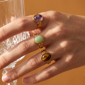 Bague ouverte en acier inoxydable de style européen-américain avec pierre naturelle œil de tigre, bijoux luxueux haut de gamme pour femmes - Product Image 1