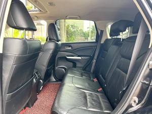 Honda <span class=keywords><strong>CRV</strong></span> 2.4L VTi Luxe 2012 - Voitures d'occasion, SUV urbain fiable, bien équipé et économe en carburant, excellente valeur familiale - Product Image 6