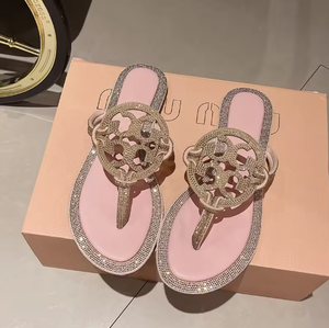 Trendy Summer Floral Rhinestone Flip Flops Luxury Full Diamond <strong>Flat</strong> for Versatile Casual Beach <strong>Sandals</strong> for Women - Product Image 4
