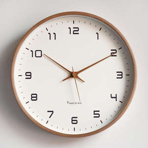 Orologio da Parete Scandinavo in Legno, Design Semplice e Creativo con Specchio, Silenzioso, Decorativo per Soggiorno - Product Image 3