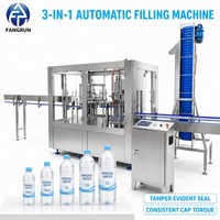 Machine de rinçage, remplissage et bouchage automatique OEM personnalisée pour bouteilles en PET et en verre d'eau potable minérale pure