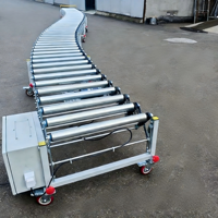 Système de convoyeur à rouleaux d'accumulation pour un flux contrôlé de cartons dans les systèmes d'emballage avec contrôle par capteur intelligent