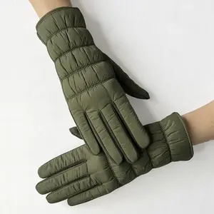 BSCI Manufacturer Customizable Winter Gloves With Touch Screen Functionality For Women