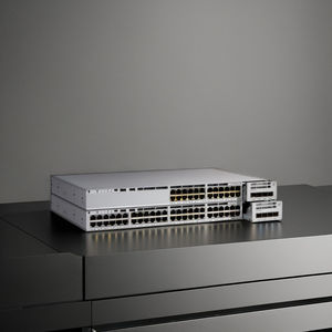 Commutateur réseau Cisco C9200-24P-E pour Cisco 9200, 24 ports - Product Image 2