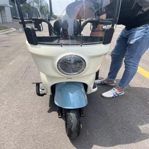 รถสามล้อแบบเปิดประทุนรุ่นใหม่ขายดี แรงดันไฟฟ้า 48v ยางลมติดตั้งบนหลังคา - Product Image 5