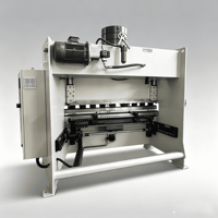 Machine de fraisage CNC Smart-B Torsion Bar Smartech entièrement automatique multifonctionnelle avec une zone de travail de 2500x2500 mm pour la fabrication de portes d'armoires
