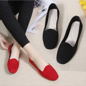Grande <span class=keywords><strong>taille</strong></span> femmes chaussures mode sans lacet daim dames plat doux chaussures décontractées pour femmes chaussures plates en caoutchouc - Product Image 1