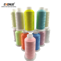 Lueur lumineuse dans le noir 150D/2 fil à coudre à broder en polyester rouleau de 3000 mètres
