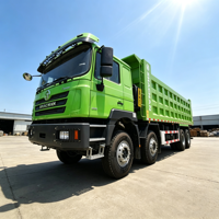 Camion benne SHACMAN F3000 8x4 de 30-50 tonnes avec système de levage hydraulique avant et couchette pour le transport en carrière