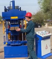 Machine de fabrication de briques en terre cuite entièrement automatique Shengya SY2-10 avec moteur hydraulique PLC, haute productivité