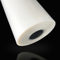 Film en rouleau PE souple à fort taux de rétrécissement, emballage rétractable écologique pour l'emballage de lots d'eau minérale, de thé et de boissons