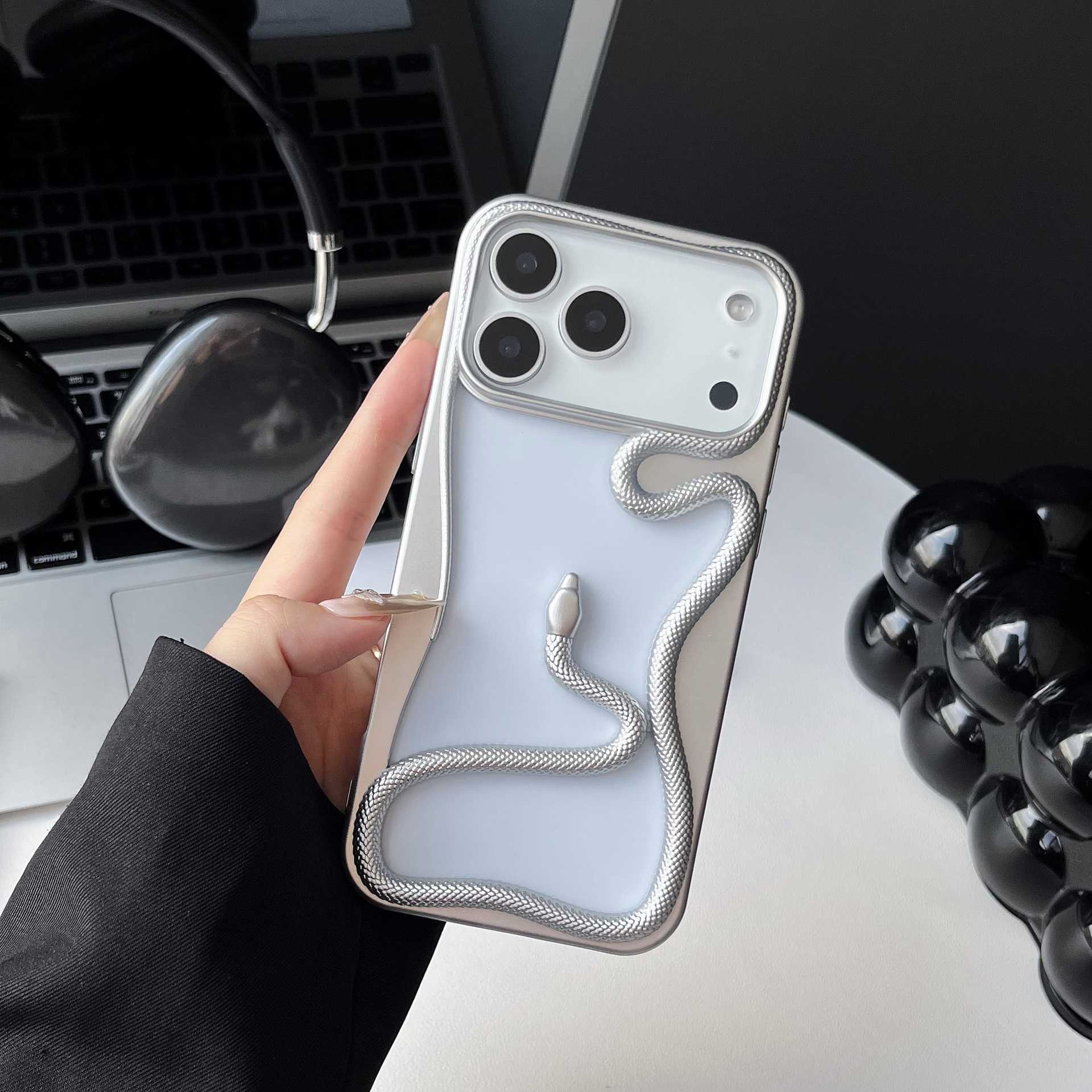 สีเงินฝ้า