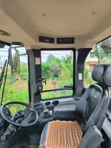 รถตักล้อยาง LiuGong 856 มือสอง สภาพ 90% ได้รับการรับรองมาตรฐาน CE ประสิทธิภาพสูง พร้อมเครื่องยนต์และปั๊ม จัดส่งจากเซี่ยงไฮ้ ประเทศจีน - Product Image 5