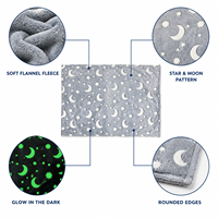 Couverture pour animaux de compagnie qui brille dans le noir, couverture en flanelle douce pour chien et chat, motif étoile et lune, confortable et lavable