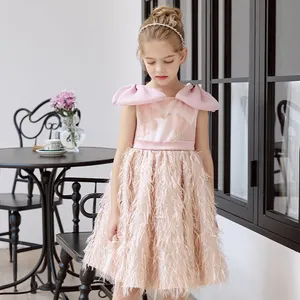 Boutique-Kinderkleidung schickes Party-Kleid einfache Strampelanzüge Designs Federn Blumenmädchen Kleider für Hochzeiten Kleider für Kinder