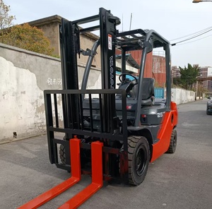 Chariot élévateur diesel Toyota d'occasion 3, 5, 6 et 8 tonnes, modèle 8FD25 FD30, avec moteur IDZ-II IDZ-III, d'origine japonaise - Product Image 4