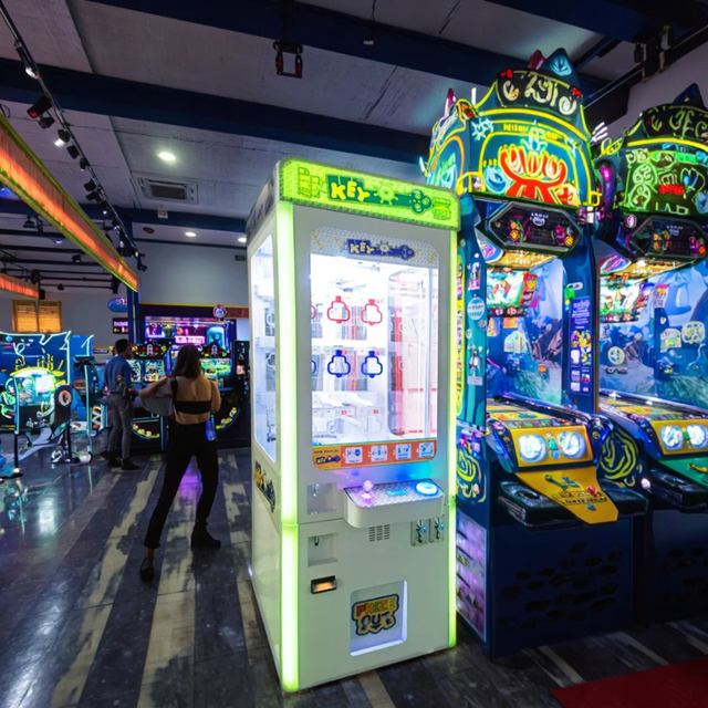 Lifun Mini Key Master Crane Arcade Game Machine Indoor Coin Operated Entertainment Fun