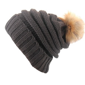 <span class=keywords><strong>Bonnet</strong></span> tricoté pour femme, couvre-chef avec <span class=keywords><strong>pompon</strong></span> en <span class=keywords><strong>fausse</strong></span> <span class=keywords><strong>fourrure</strong></span>, couleur unie, tête de mort, épais, hiver - Product Image 2